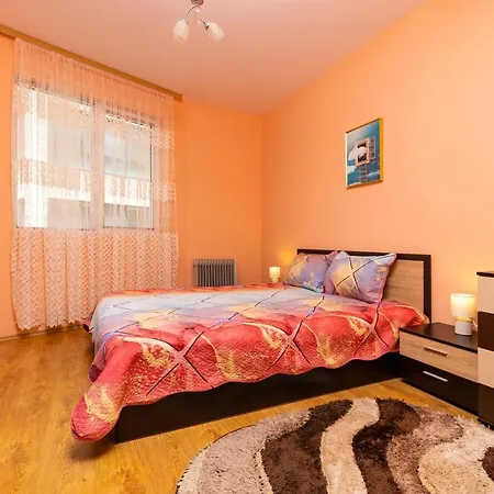 Modern 1 Bedroom Center Пловдив