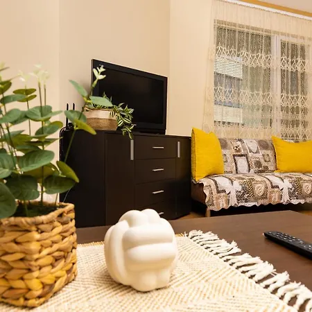 Апартамент Modern 1 Bedroom Center *